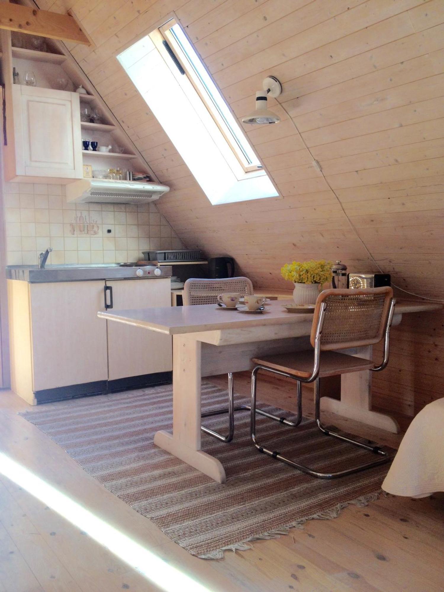 Kaju Guesthouses Nasva ภายนอก รูปภาพ