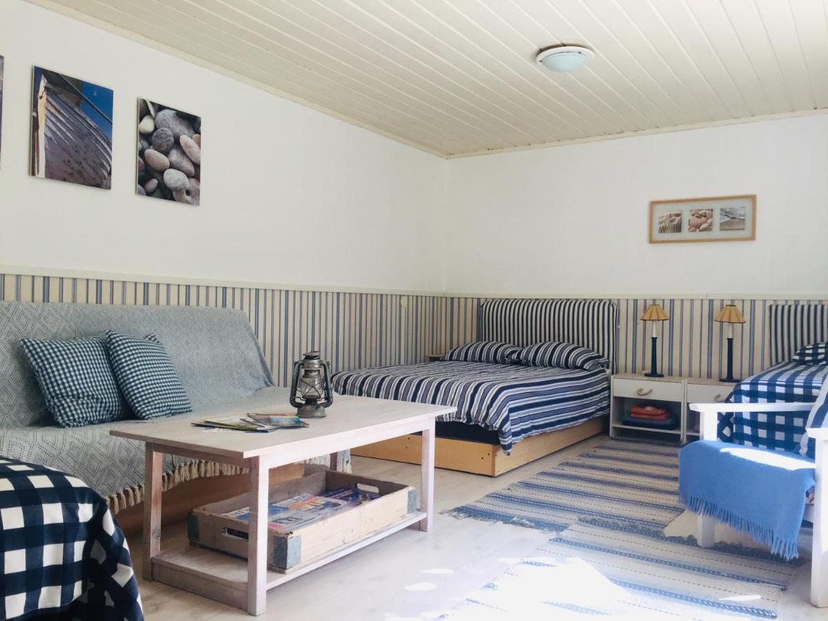 Kaju Guesthouses Nasva ภายนอก รูปภาพ