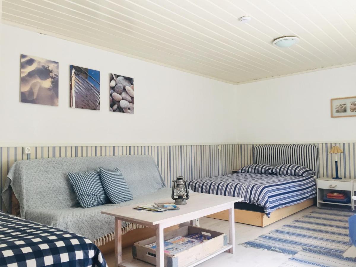 Kaju Guesthouses Nasva ภายนอก รูปภาพ