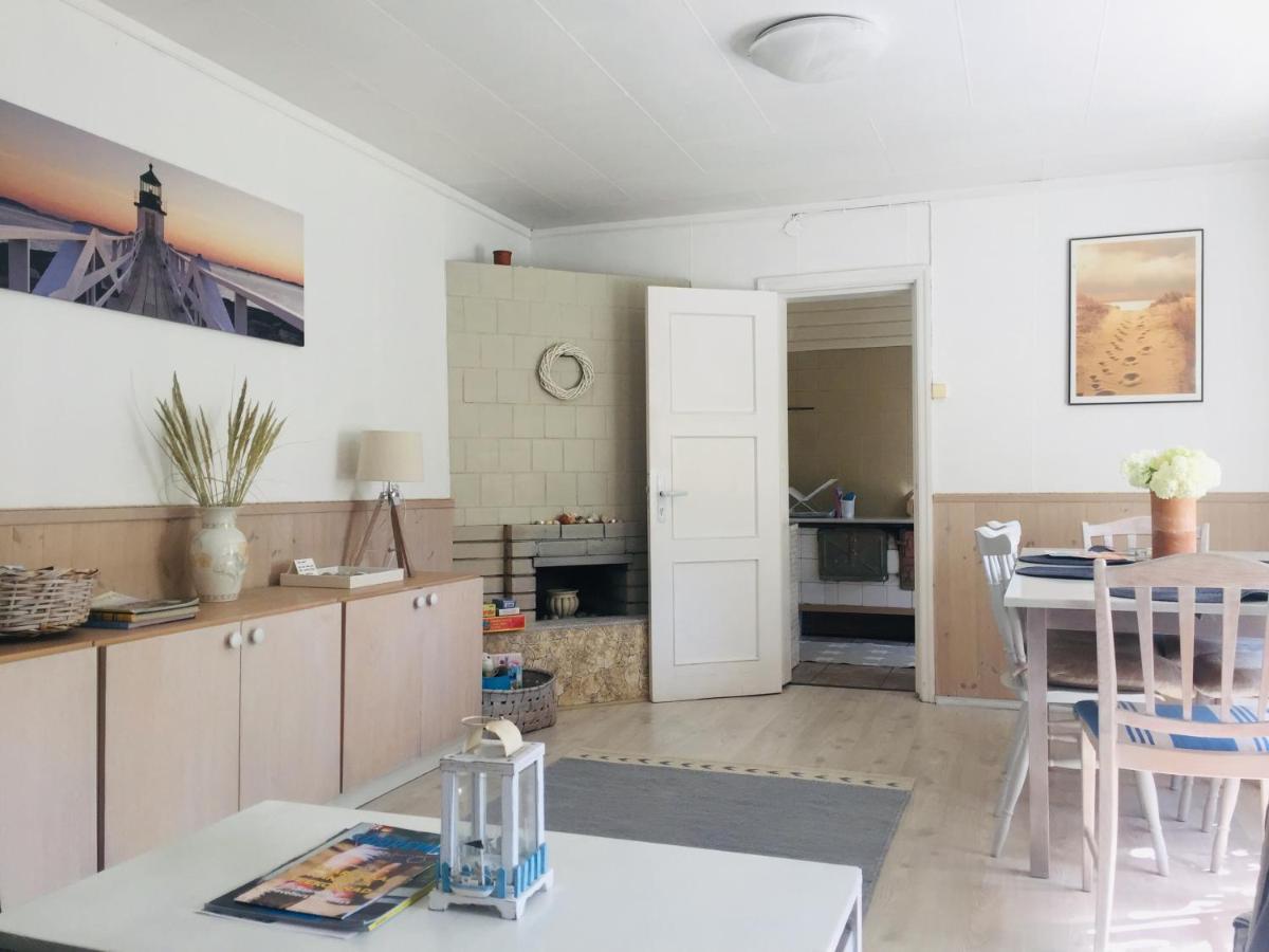Kaju Guesthouses Nasva ภายนอก รูปภาพ
